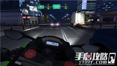 视觉摩托游戏《公路骑手Traffic Rider》上架iOS3