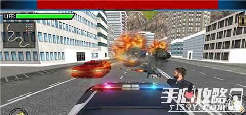 《爬山警察VS犯罪分子汽车射击3D游戏》警匪追逐1