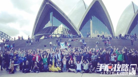 澳洲2000名pokemon go玩家组队游行2